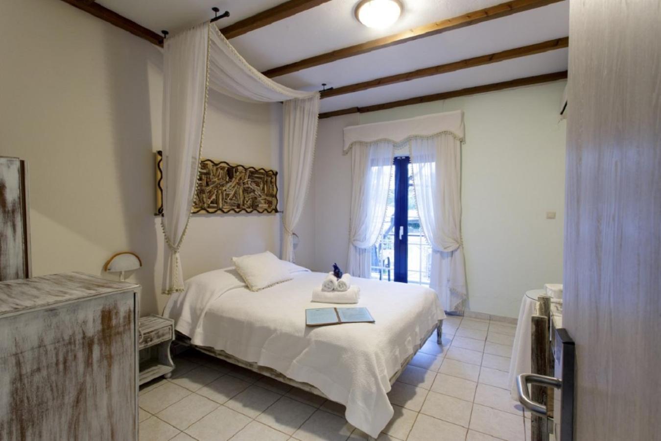 Argo Rooms & Studios Áji Apóstoli Rom bilde